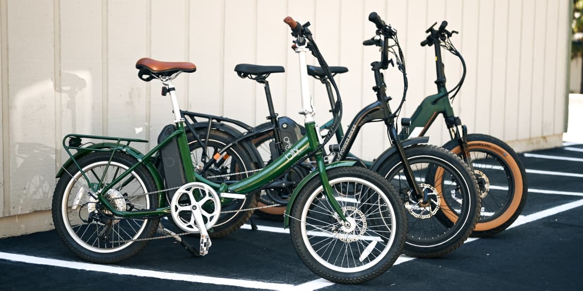 Erleben Sie Komfort: Ergonomische faltbare Elektrofahrräder bei Adoebike