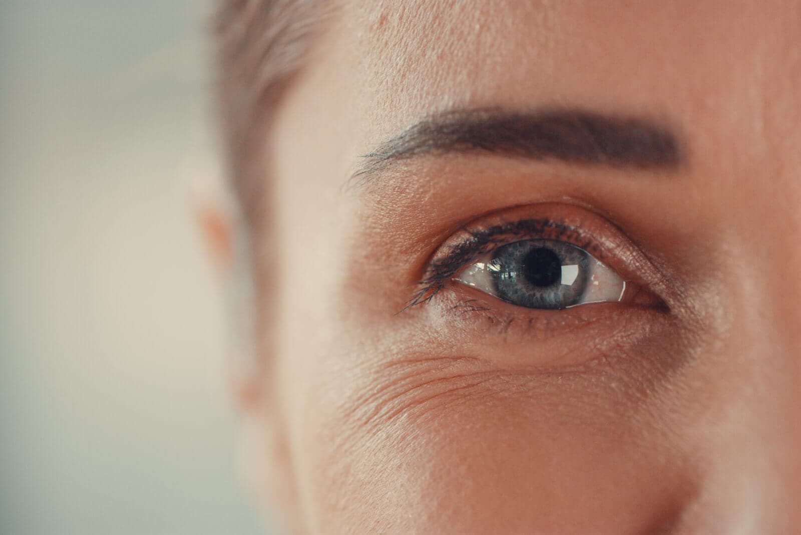 LashLink bietet Ihnen Wimpern, Augenbrauen, und Mehr für einen Einzigartigen Look