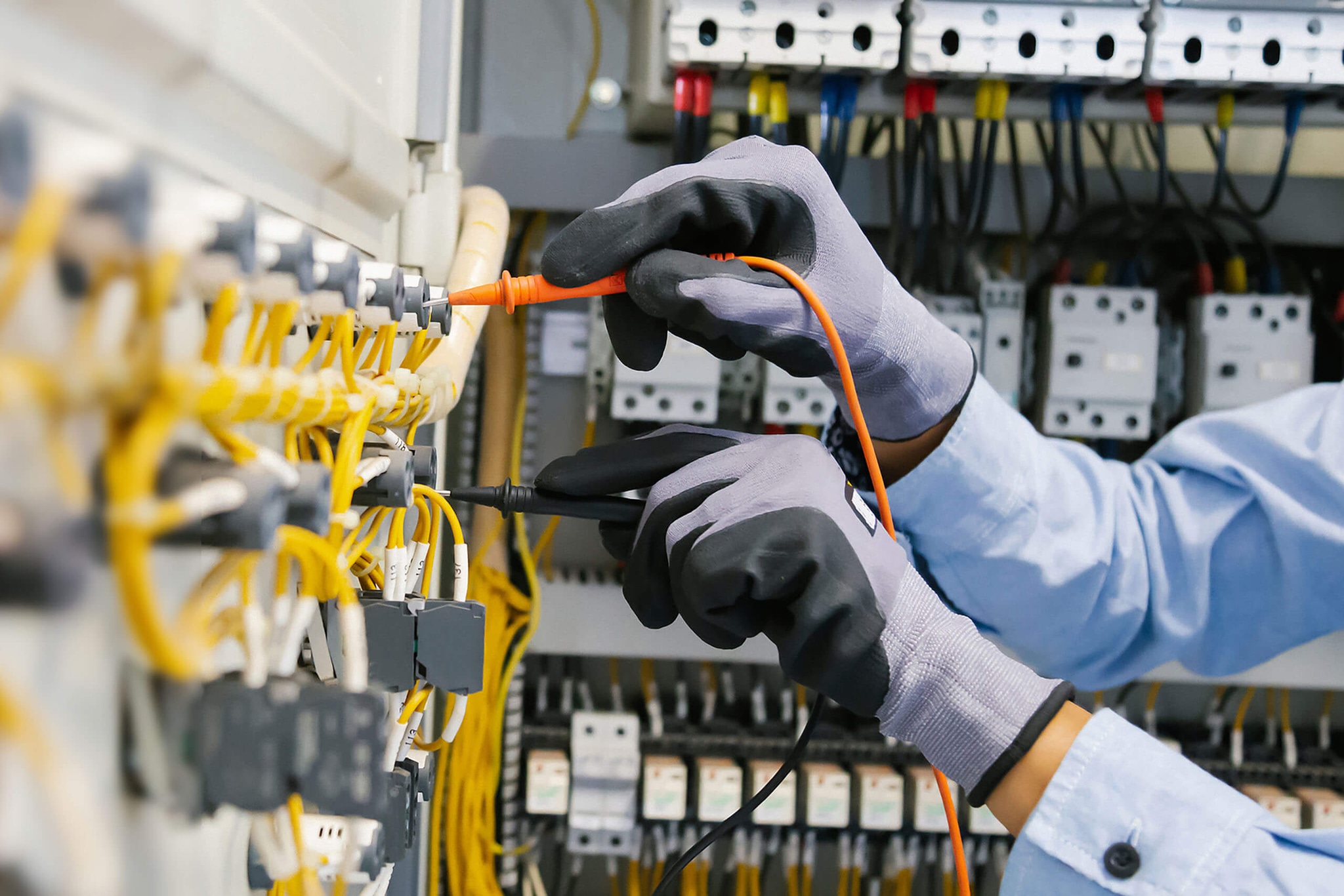 Prüfung elektrischer Anlagen: So erfüllen Sie gesetzliche Vorgaben