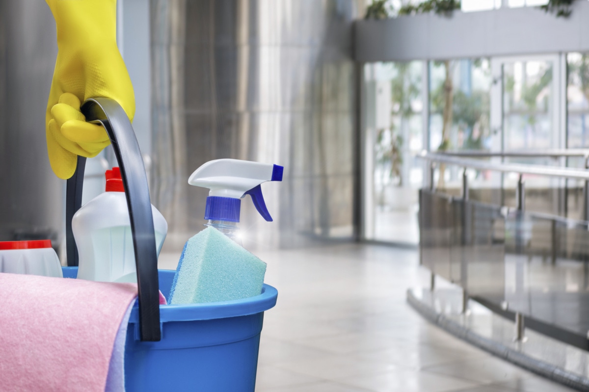Reinigungsfirma Berlin – Vertrauen Sie dem Experten für Glasreinigung und Büroreinigung!