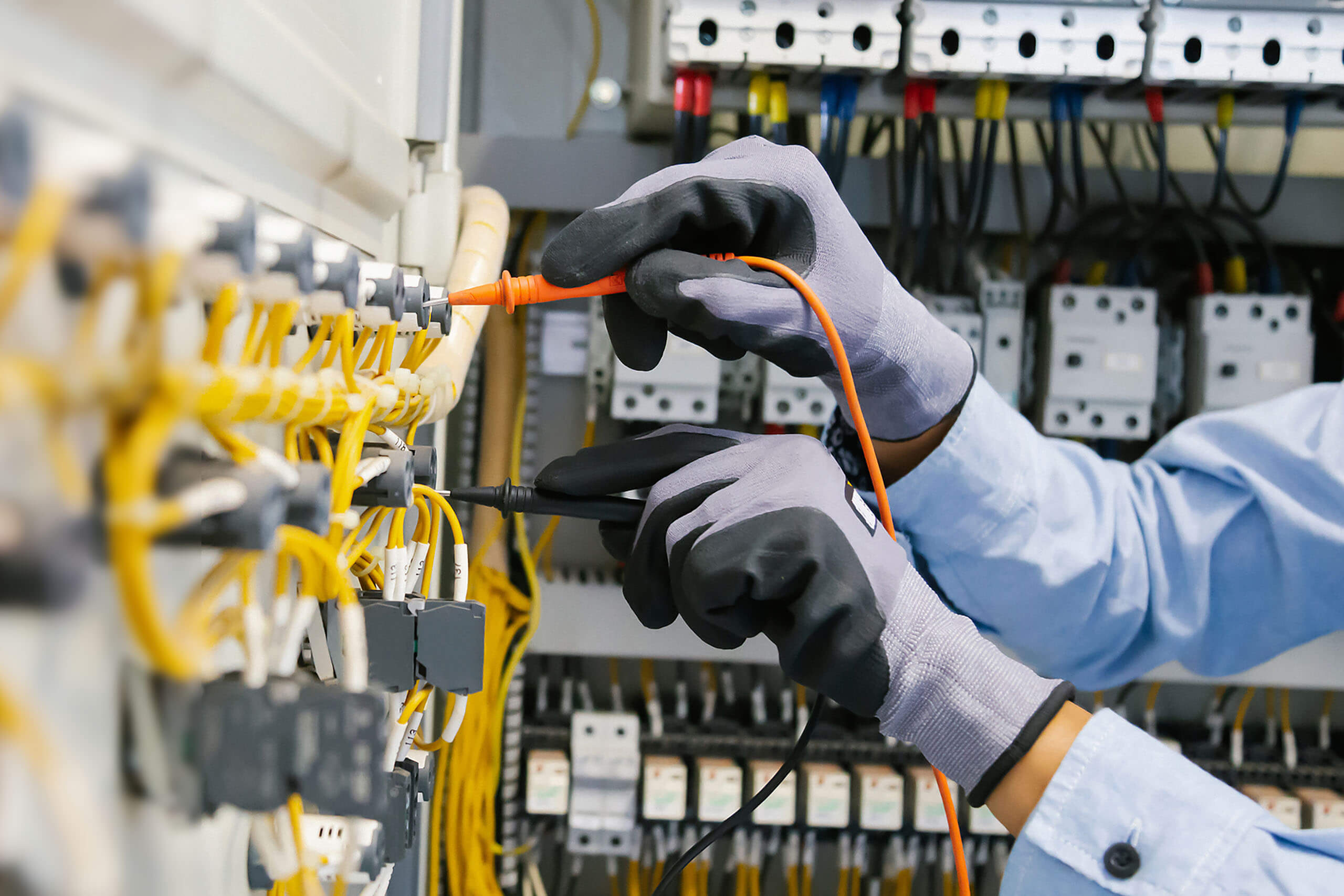 Prüfung elektrischer Anlagen: So erfüllen Sie gesetzliche Vorgaben