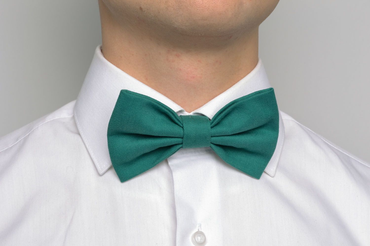 Elegante Grüntöne für Dein Outfit: Die Exklusive Grüne Fliegen Kollektion im Detail