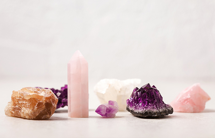 CrystalScents empfiehlt starken Schutz durch bergkristall Steine
