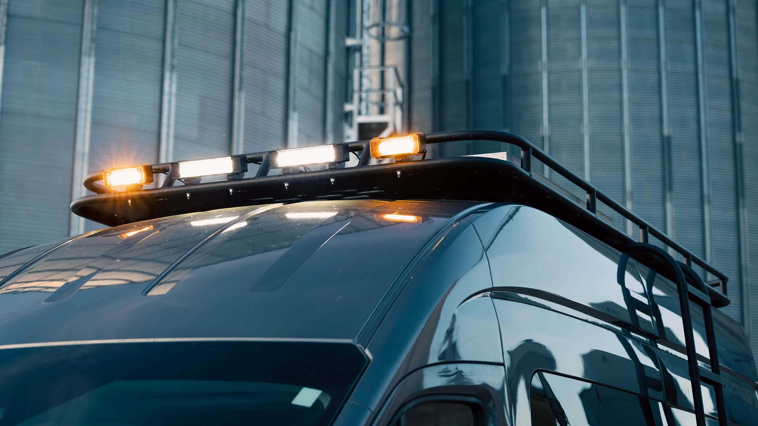 Dachträger Universal für 98% der Fahrzeuge – Jetzt bei Rackmag bestellen