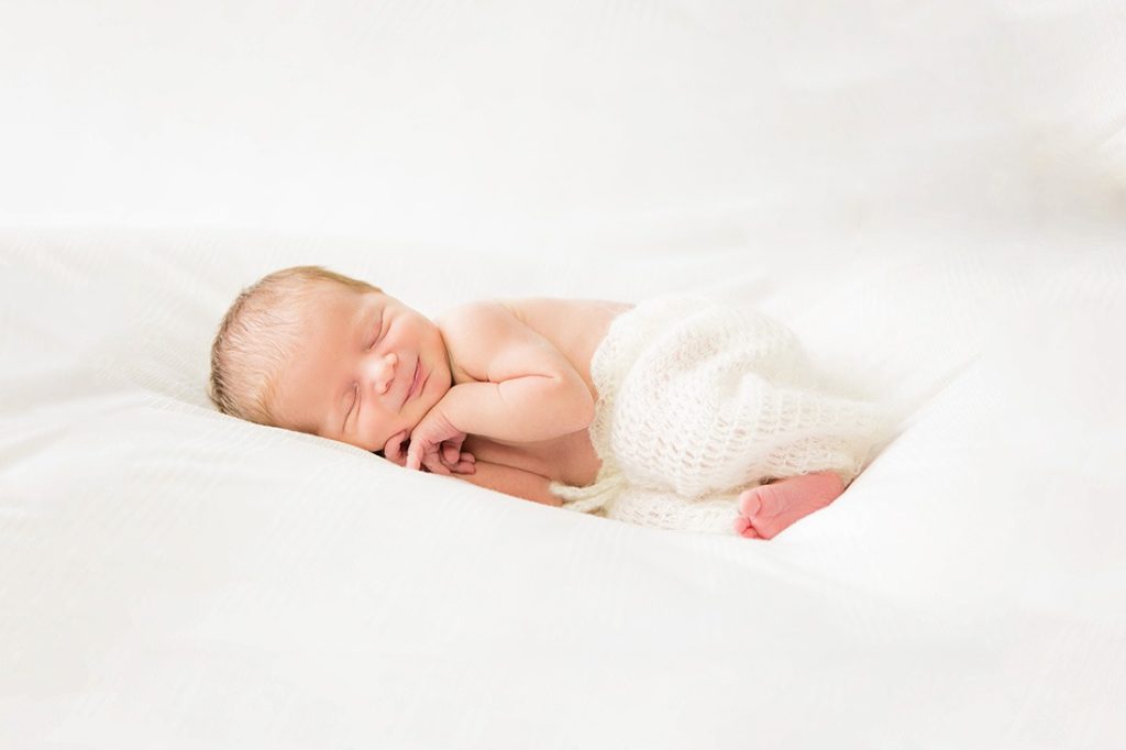 Zarte Erinnerungen für die Ewigkeit – Newborn Babyshooting