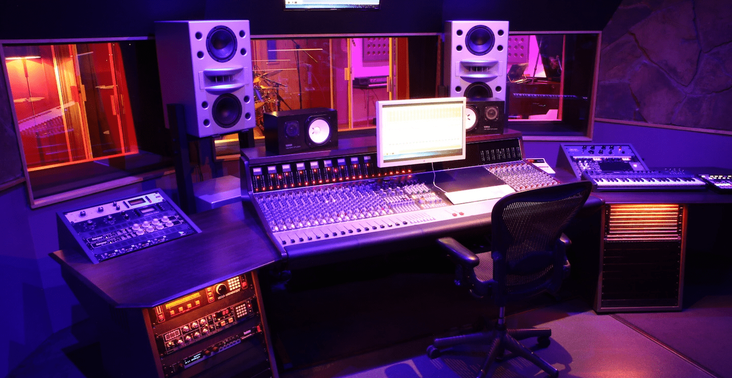 Professional Music Distribution for Independent Artists: Notadist