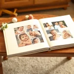 Gestalte ein bezauberndes Babyalbum mit liebevollen Erinnerungen und zarten Farbtönen.
